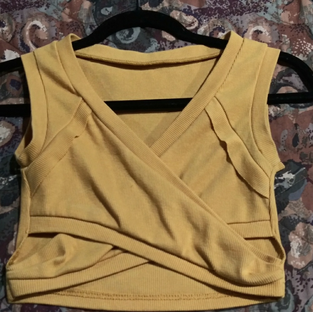 3/$15 Criss cross crop top